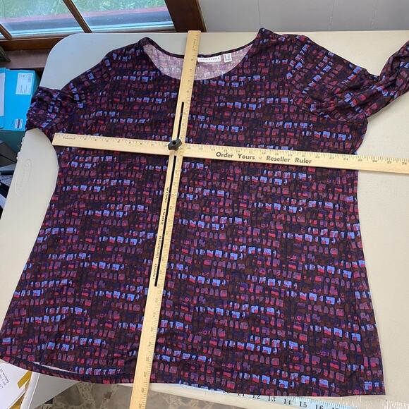 Susan Graver Top 2X Brushed Liquid Knit Purple Abstract Geo Bell Sleeve A343073 - Picture 6 of 11